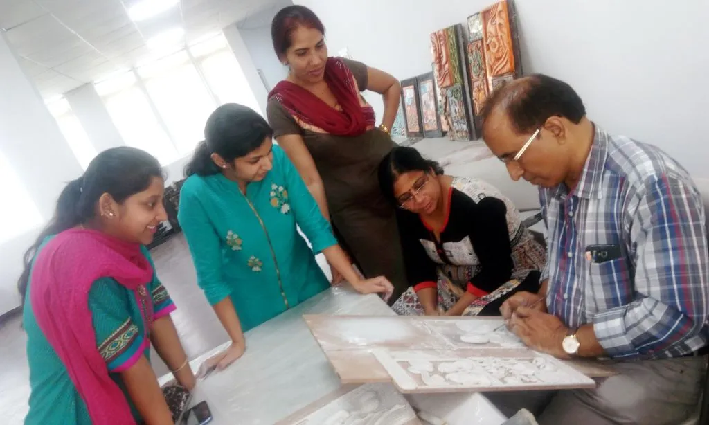 Mural Art Workshop by Bharat Rawal photo